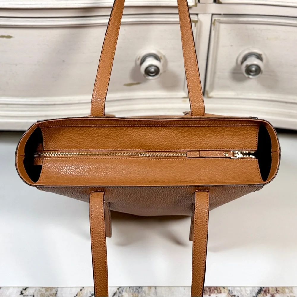 Marc Jacobs Jordan Pebbled Leather Tote - Picture 6 of 9